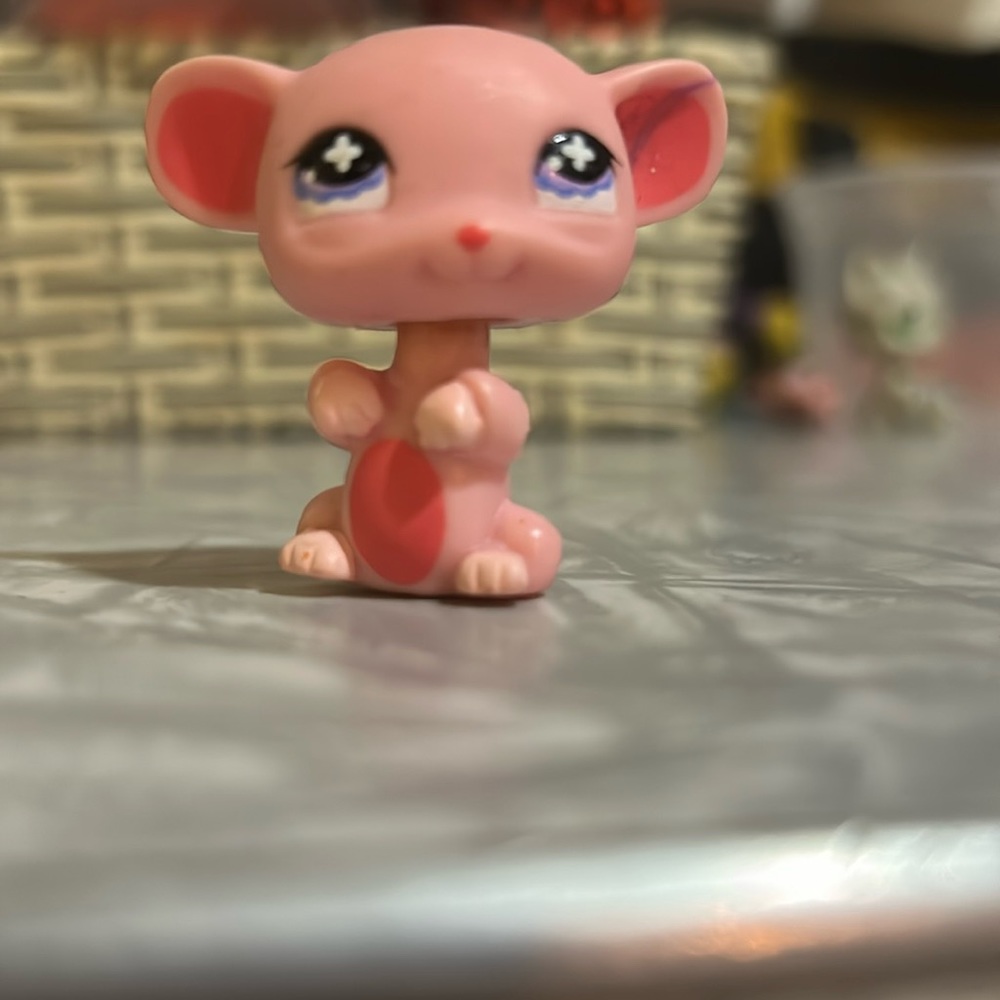 Littlest Pet Shop Rat (pink w/ purple eyes) #1038